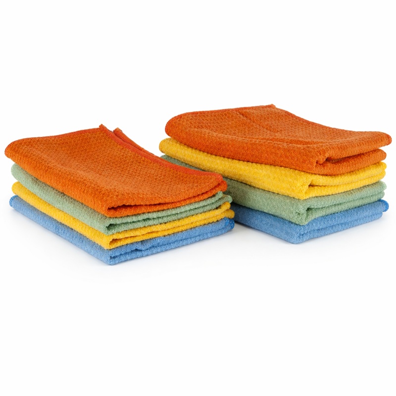 Gefaltete AQUA CLEAN Piqué Mikrofasertücher im 8er Set in verschiedenen Farben. Die Geschirrtücher sind besonders saugfähig, trocknen Geschirr, Glas und Besteck streifenfrei und eignen sich ideal zum Polieren.