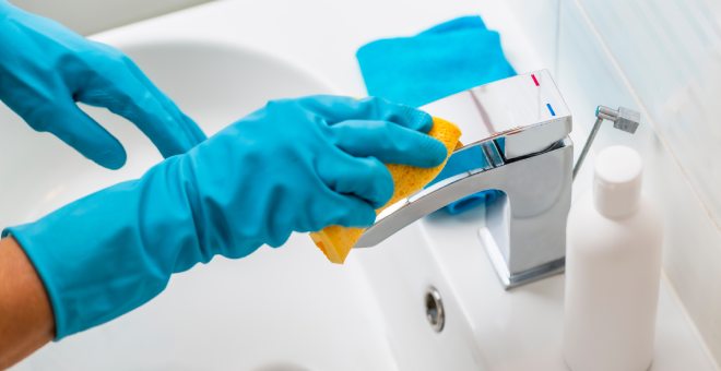 Waschbecken putzen Waschbecken putzen