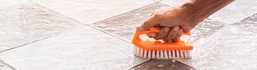 Fugen reinigen Badezimmer: Strahlende Sauberkeit ohne Kompromisse () Fugen reinigen Badezimmer: Strahlende Sauberkeit ohne Kompromisse