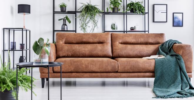 Ledersofa im Wohnzimmer